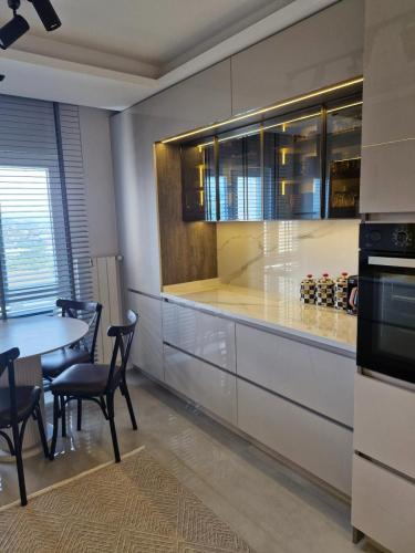 1cd563dd-c832-4d5c-9ace-35b8a6db6677